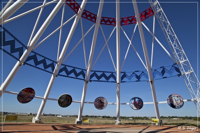 medicine_hat_tipi_06.jpg