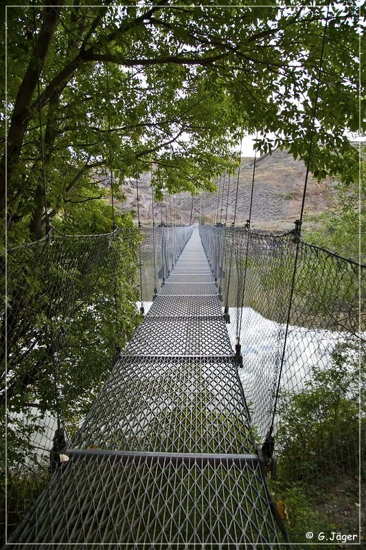 rosedale_suspension_bridge_02.jpg