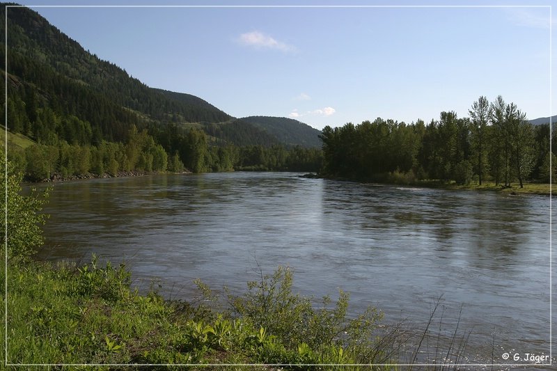 16north_thompson_river_01.jpg