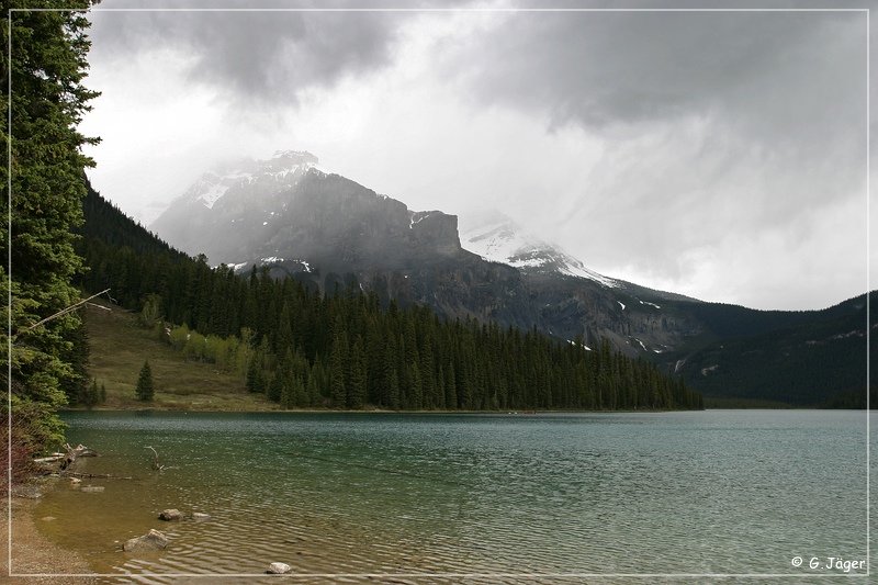 yoho_np_emerald_lake_01.jpg