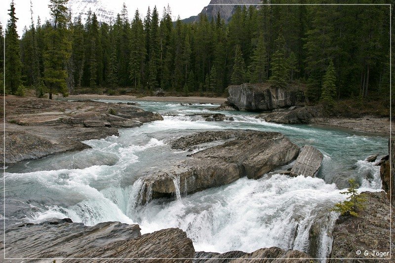 yoho_np_natural_bridge_05.jpg