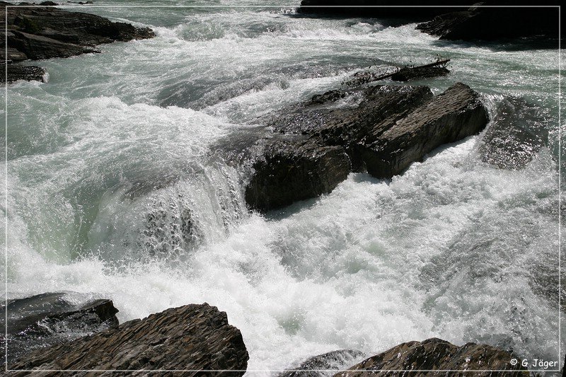 yoho_np_natural_bridge_06.jpg