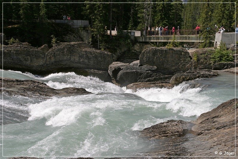 yoho_np_natural_bridge_07.jpg