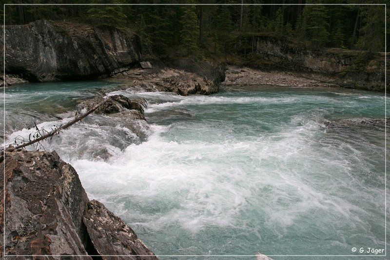 yoho_np_natural_bridge_11.jpg