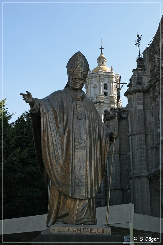 basilica_guadalupe_02.jpg