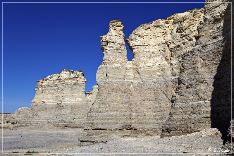 monument_rocks_28.jpg