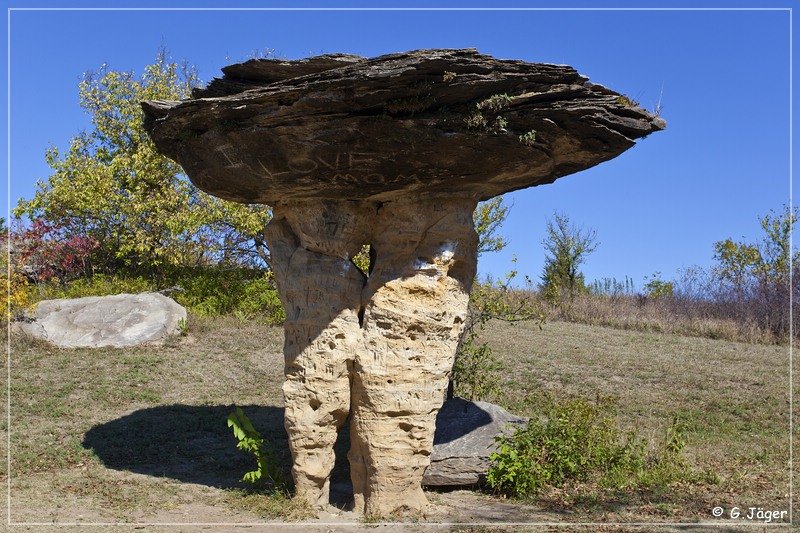 mushroom_rock_sp_06.jpg