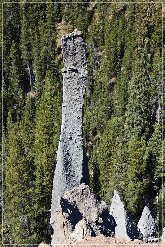 crater_lake_pinnacles_07.jpg