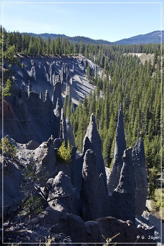 crater_lake_pinnacles_08.jpg