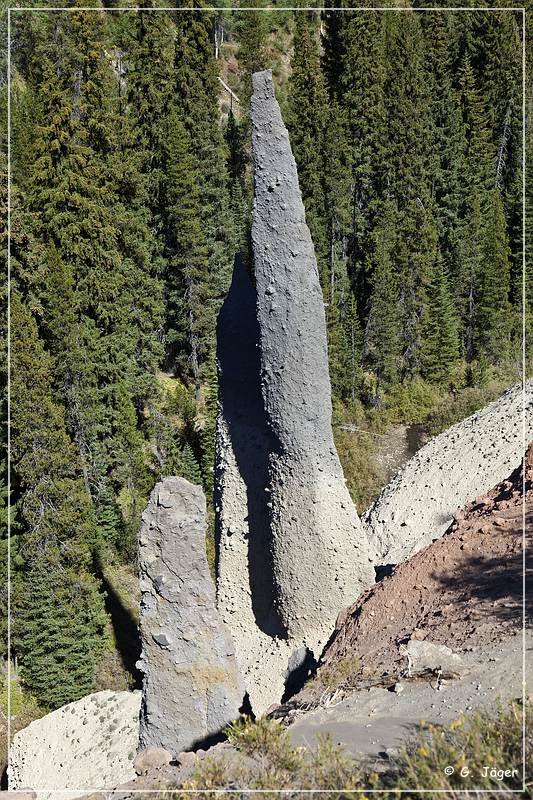 crater_lake_pinnacles_10.jpg