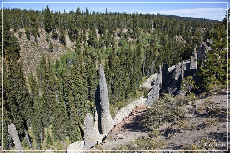 crater_lake_pinnacles_11.jpg