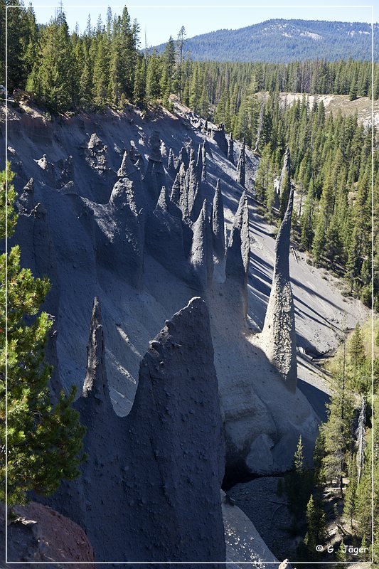 crater_lake_pinnacles_14.jpg