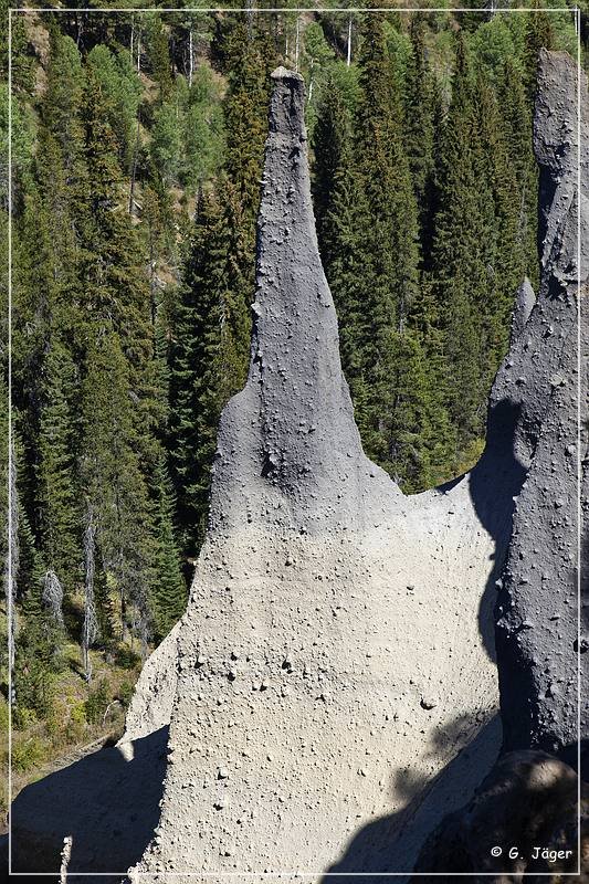 crater_lake_pinnacles_16.jpg