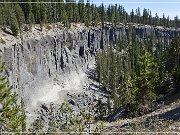 crater_lake_pinnacles_01