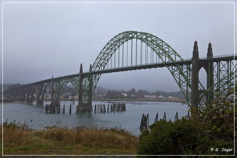 yaquina_bay_bridge_01.jpg