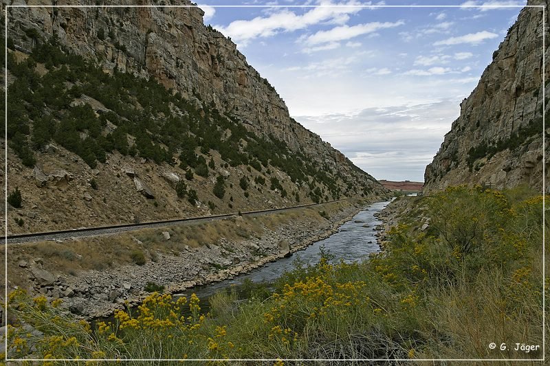 wind_river_canyon_03.jpg