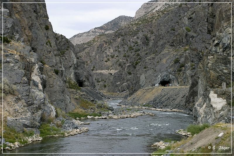 wind_river_canyon_24.jpg