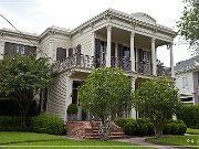 new_orleans_garden_district_01