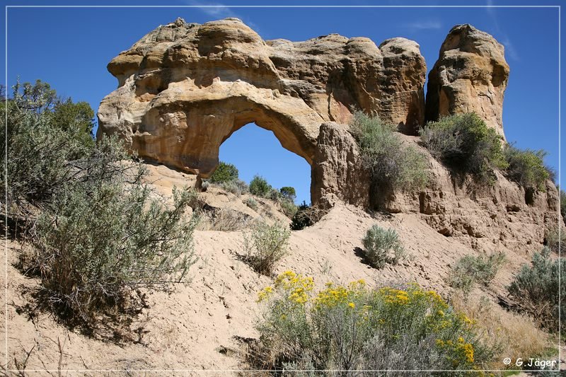 arch_rock_03.jpg