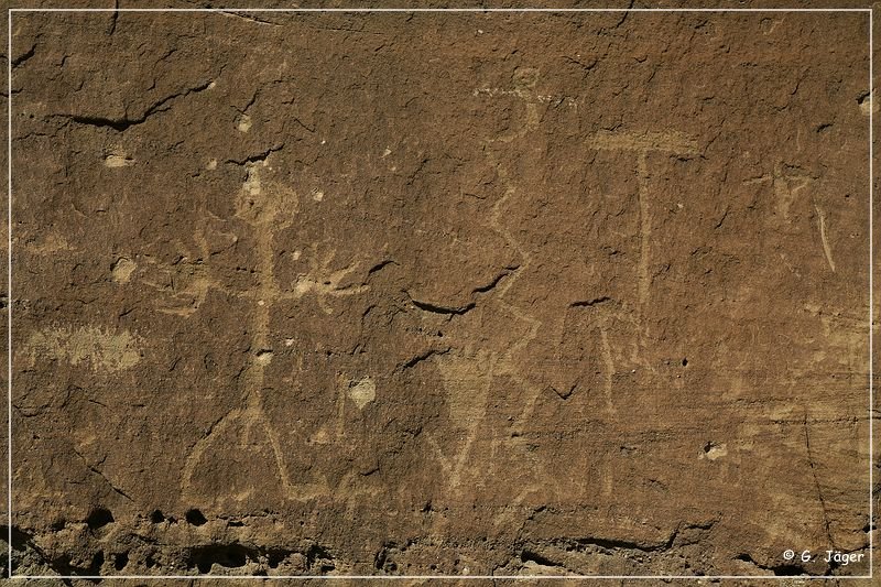 petroglyph_arch_11.jpg