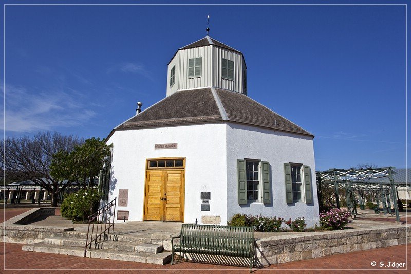 fredericksburg_church_03.jpg